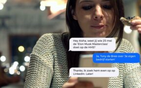 Wat is een txt story door Tony de Bree